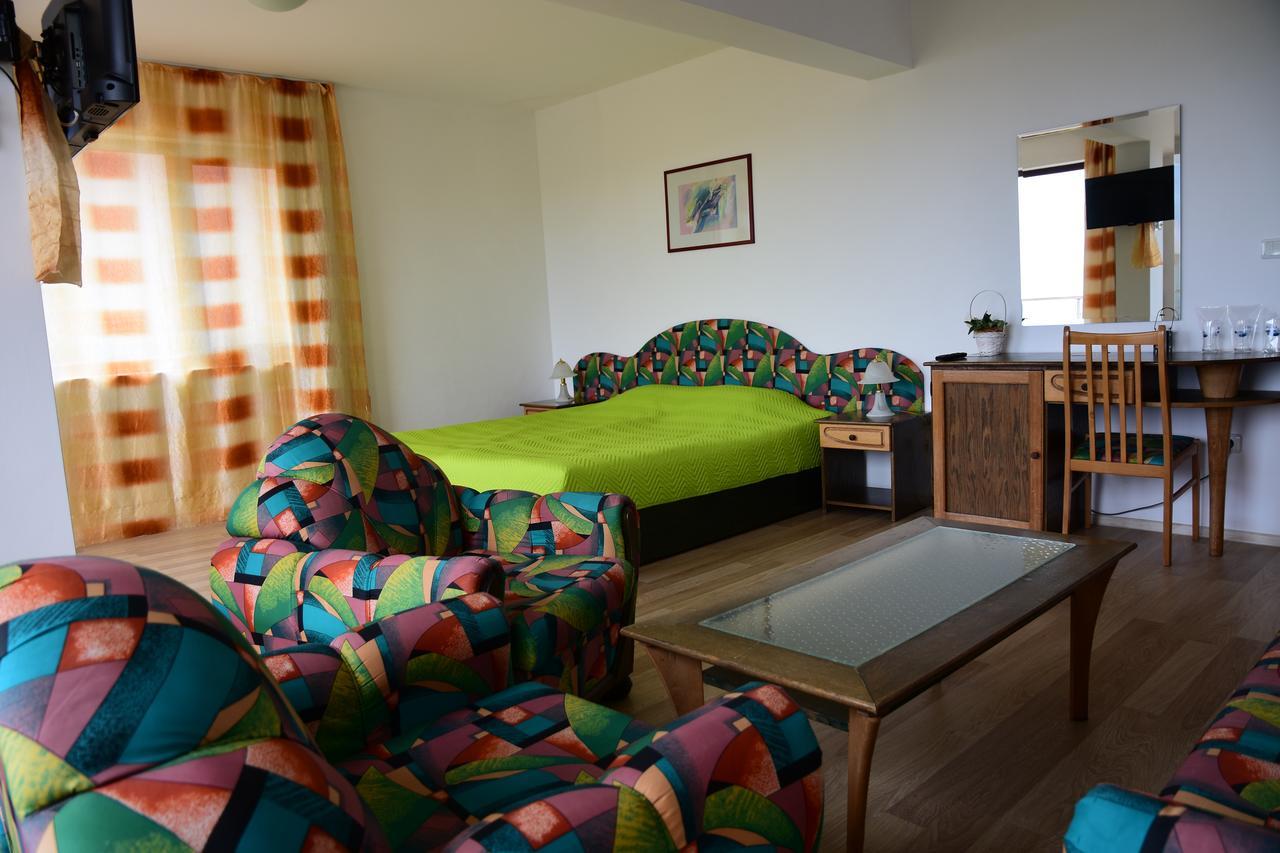 Guest Rooms Sea View Balčik Exteriér fotografie